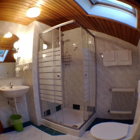 Glungezer לינה וארוחת בוקר טולפס