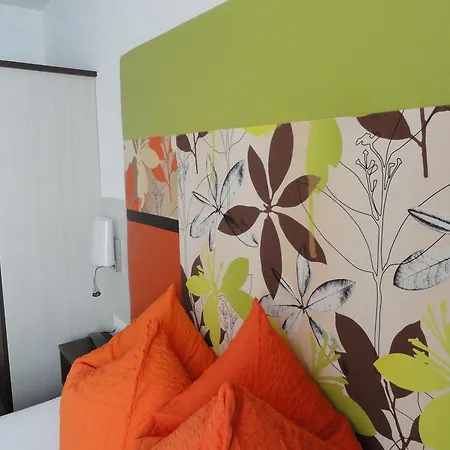 לינה וארוחת בוקר Glungezer 3*