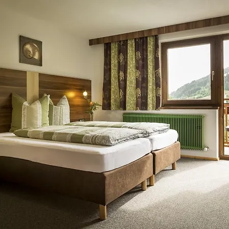 Glungezer فندق مبيت وإفطار تولفيس