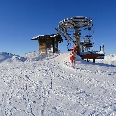 Glungezer לינה וארוחת בוקר טולפס