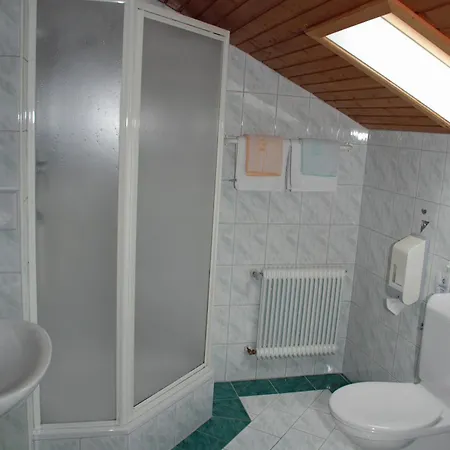 Bed & Breakfast Glungezer 3*