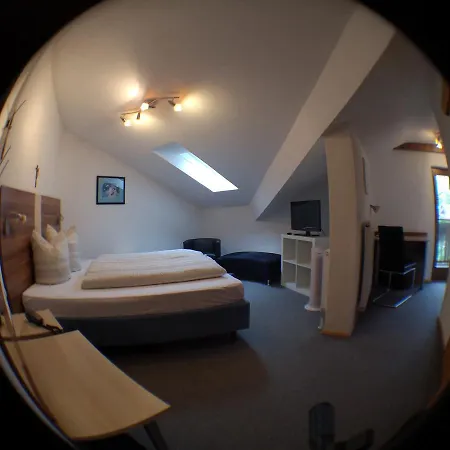 Glungezer Bed & Breakfast 3*