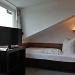 Bed & Breakfast Glungezer 3*